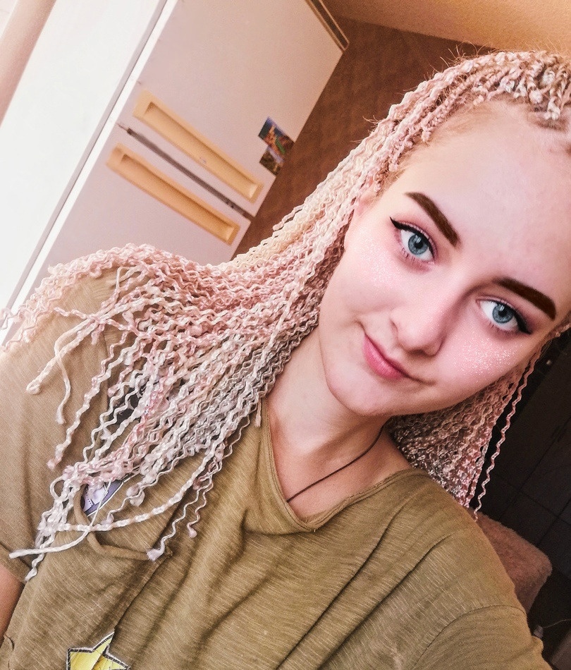 Ольга привлекальеная девушка из Каргат цена от 3000 руб