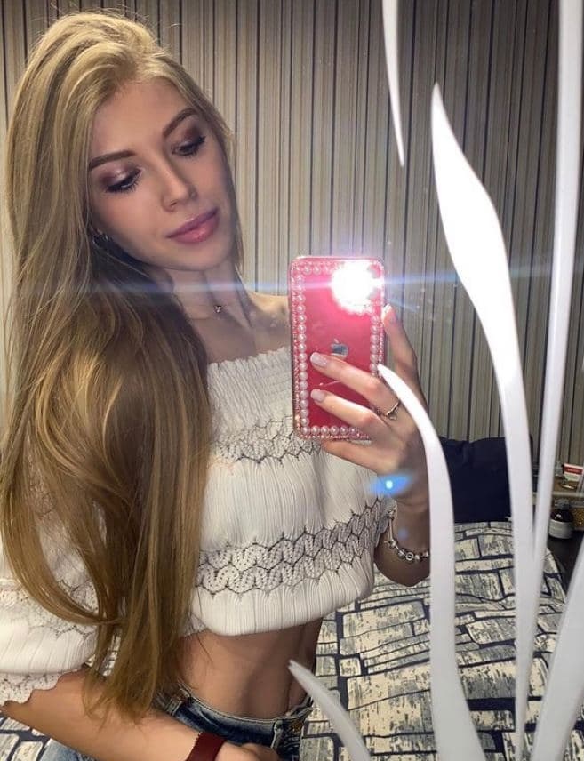 🎥 Карина привлекальеная девушка из Каргат цена от 8000 руб