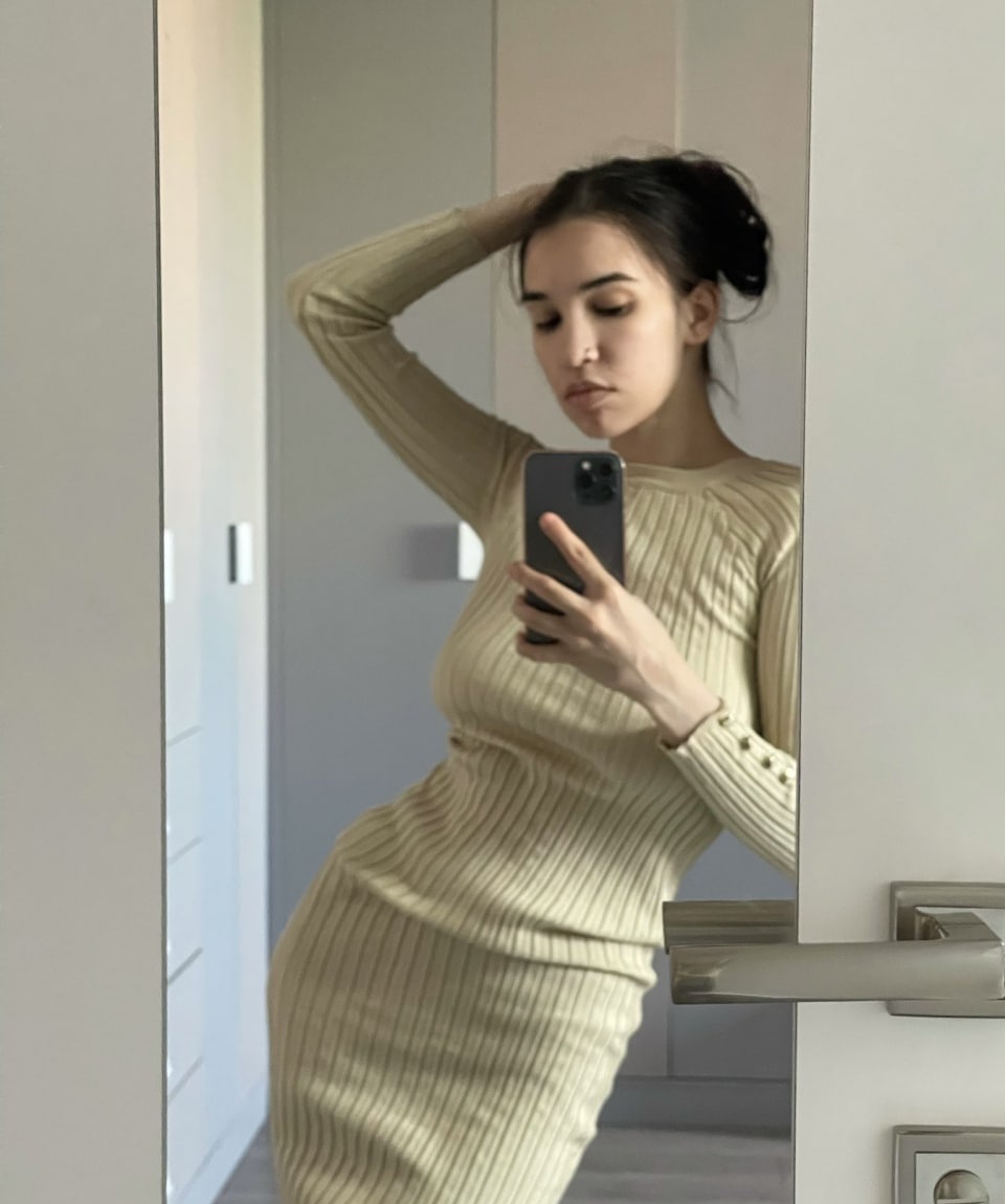 Юля привлекальеная девушка из Каргат цена от 3500 руб