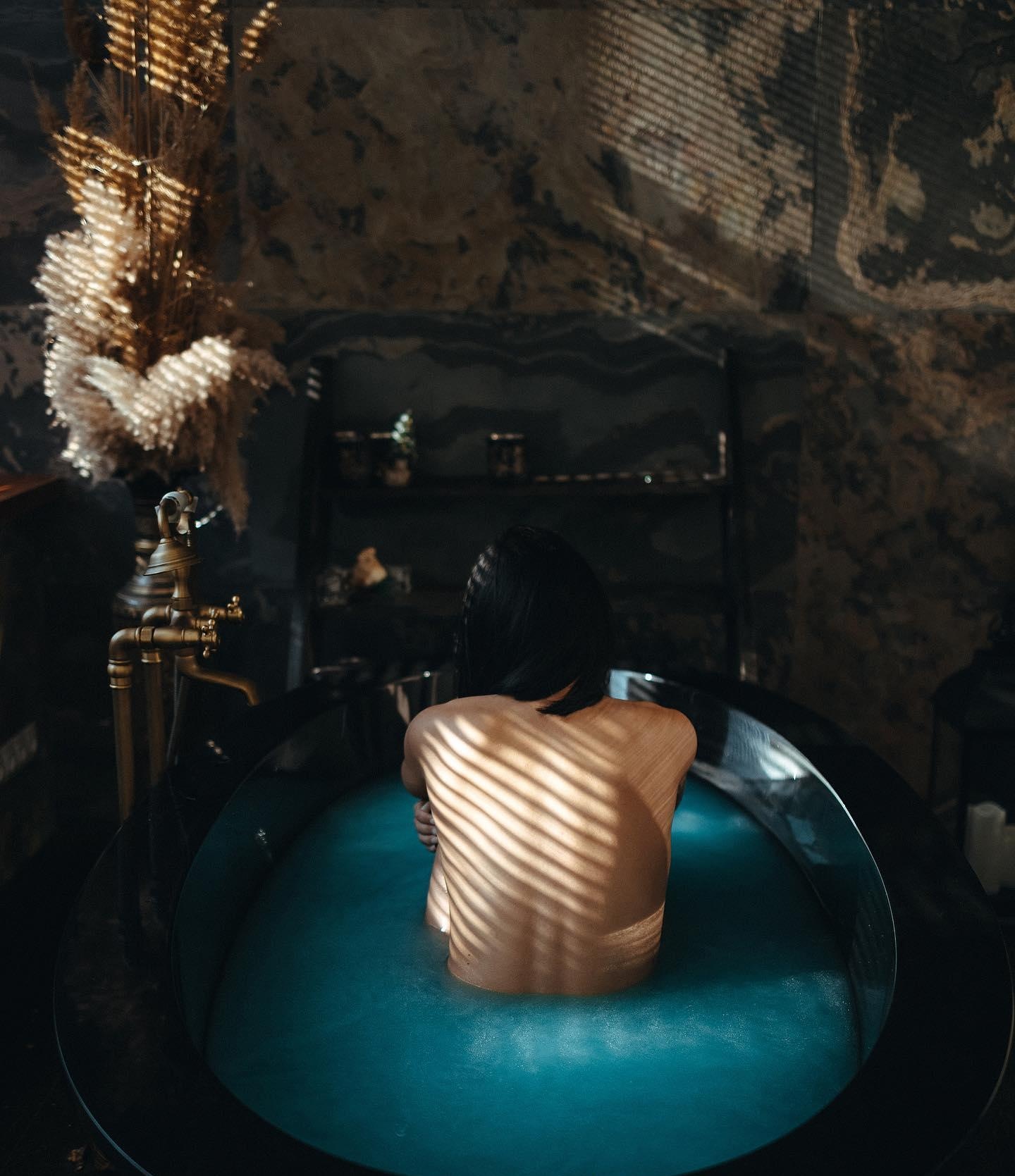 Кира привлекальеная девушка из Каргат цена от 7000 руб