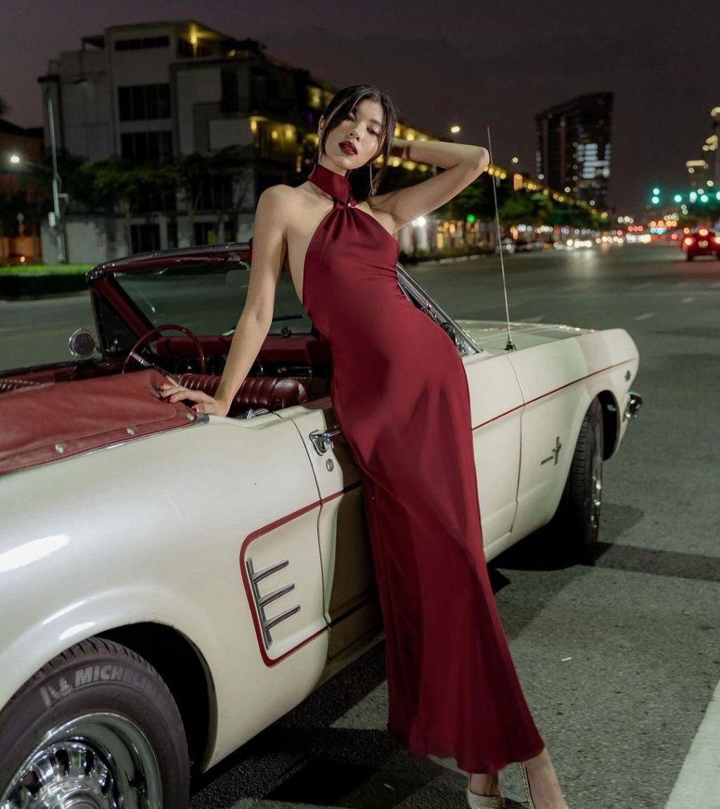 Урсула привлекальеная девушка из Каргат цена от 12000 руб