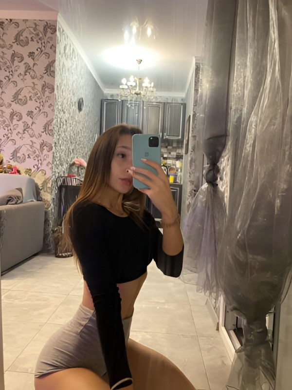 Лина привлекательная девушка из Каргат цена от 5000 руб