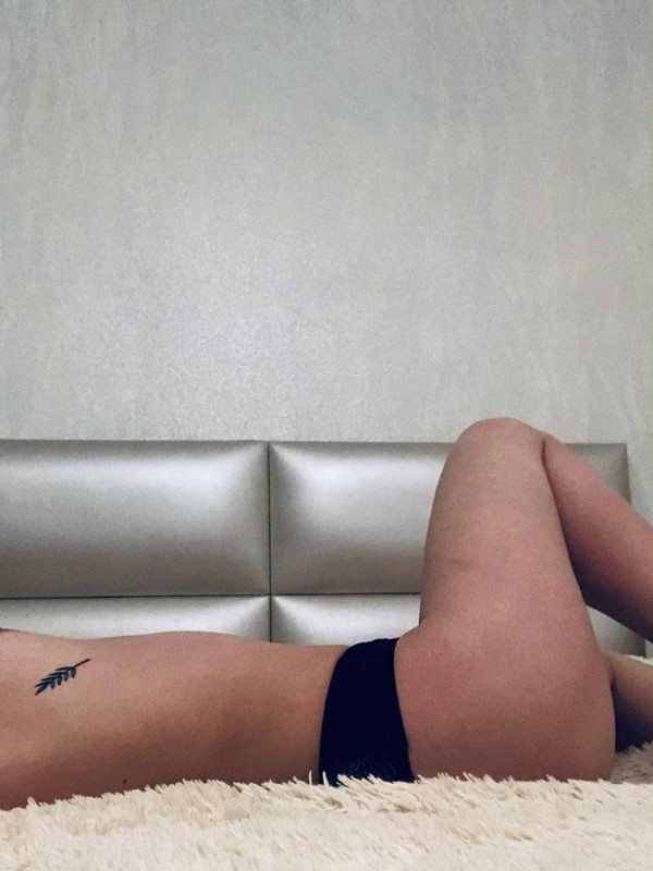 Влада привлекательная девушка из Каргат цена от 3000 руб