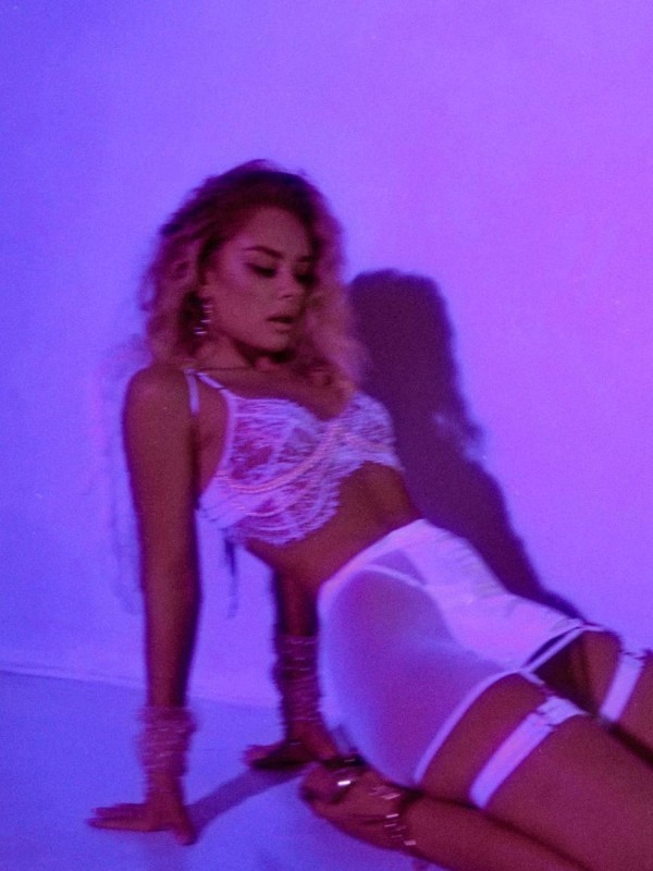 Лиля привлекательная девушка из Каргат цена от 4000 руб