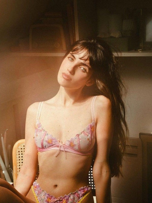 Надежда привлекательная девушка из Каргат цена от 6000 руб